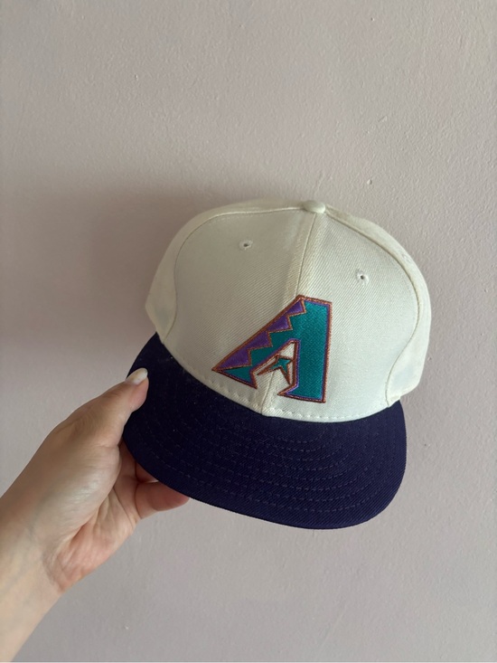 Other - Arizona Diamondbacks Two-Tone Snapback Hat - Cream & Navy